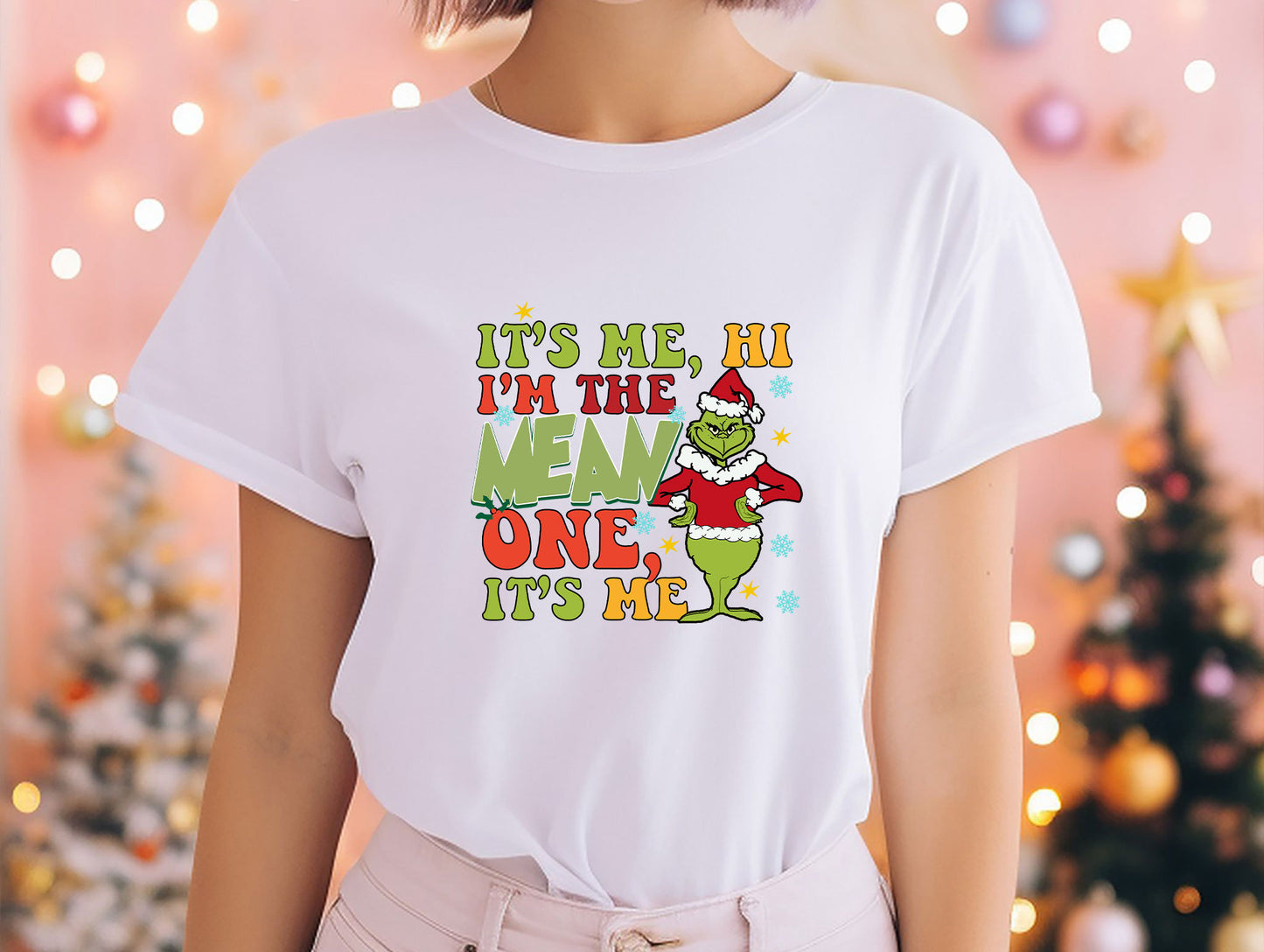 a woman wearing a white t - shirt with the phrase, it's me