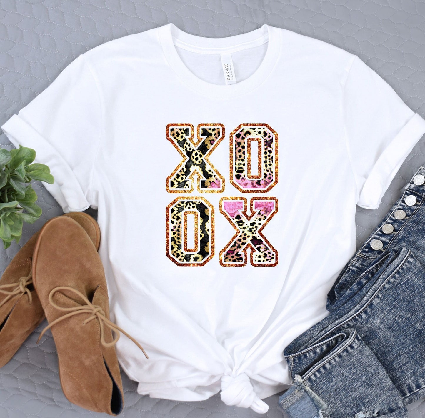 XOXO Patch Valentines Day Shirt, Valentine's Day Tee, Valentine T-Shirt, Heart Sweater Love Shirt, Unique Gift for Her, Valentines Day Gift