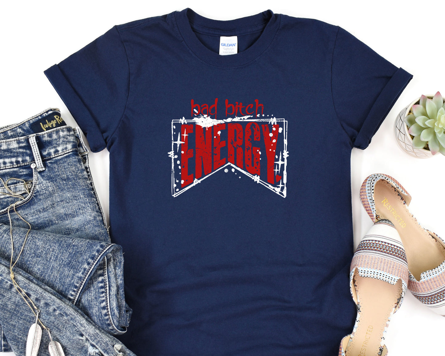 a women's t - shirt with the word arizona on it