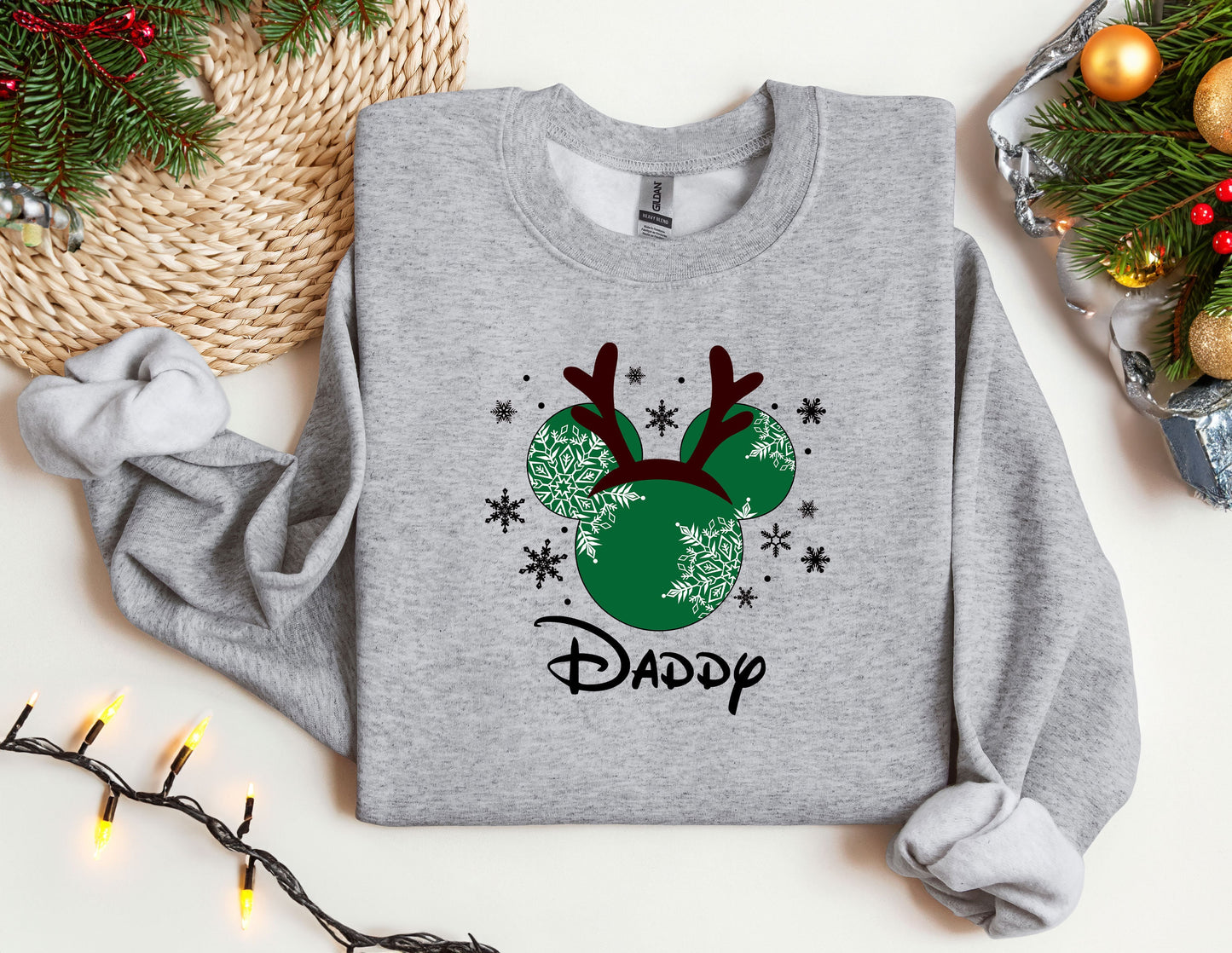 Christmas Mommy and Daddy Sweatshirt, Trendy Sweatshirt, Disneyland Sweatshirt, Oversized Sweatshirt, Christmas Sweatshirt, Christmas Gift