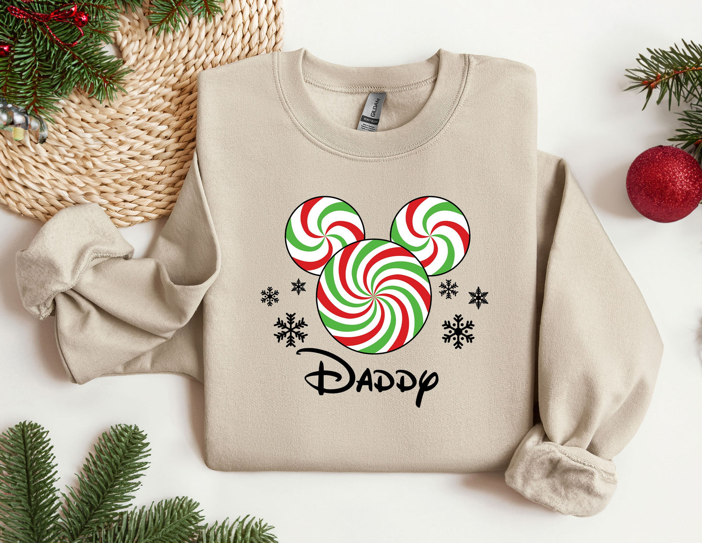 Christmas Mommy and Daddy Sweatshirt, Trendy Sweatshirt, Disneyland Sweatshirt, Oversized Sweatshirt, Christmas Sweatshirt, Christmas Gift