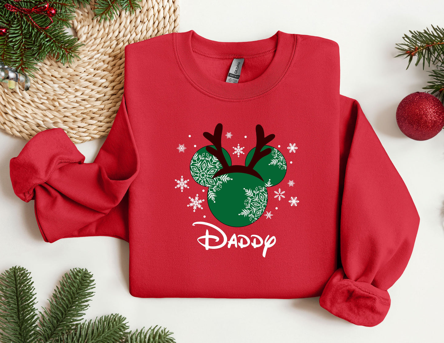 Christmas Mommy and Daddy Sweatshirt, Trendy Sweatshirt, Disneyland Sweatshirt, Oversized Sweatshirt, Christmas Sweatshirt, Christmas Gift