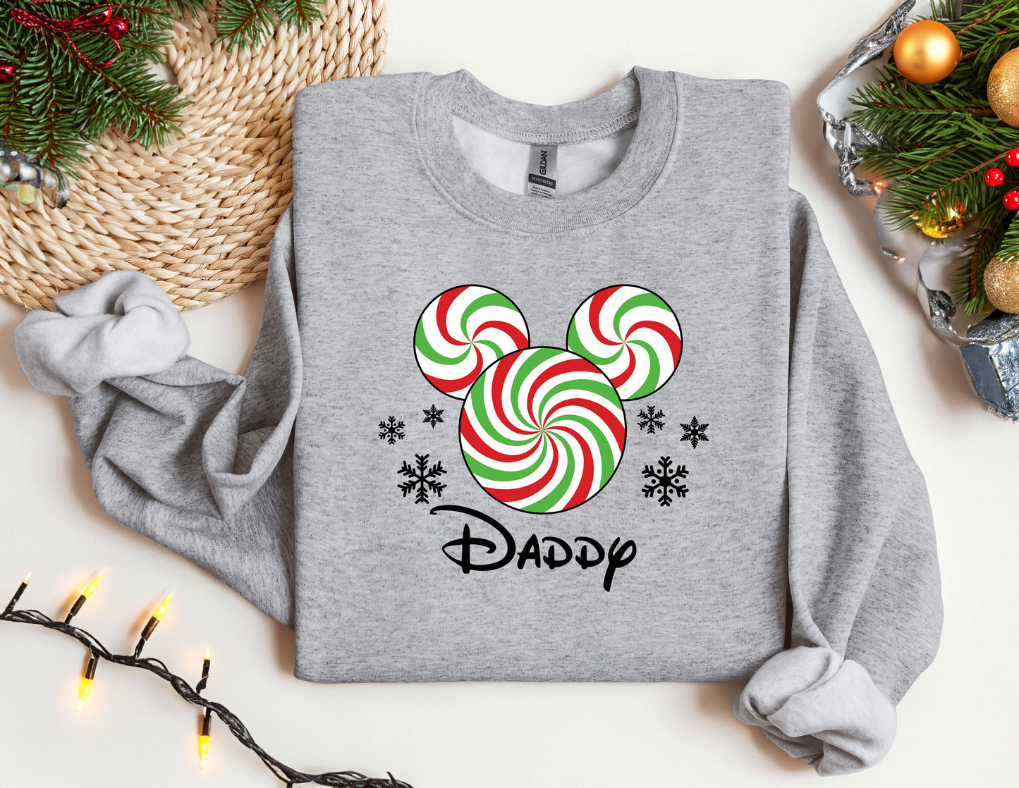 Christmas Mommy and Daddy Sweatshirt, Trendy Sweatshirt, Disneyland Sweatshirt, Oversized Sweatshirt, Christmas Sweatshirt, Christmas Gift