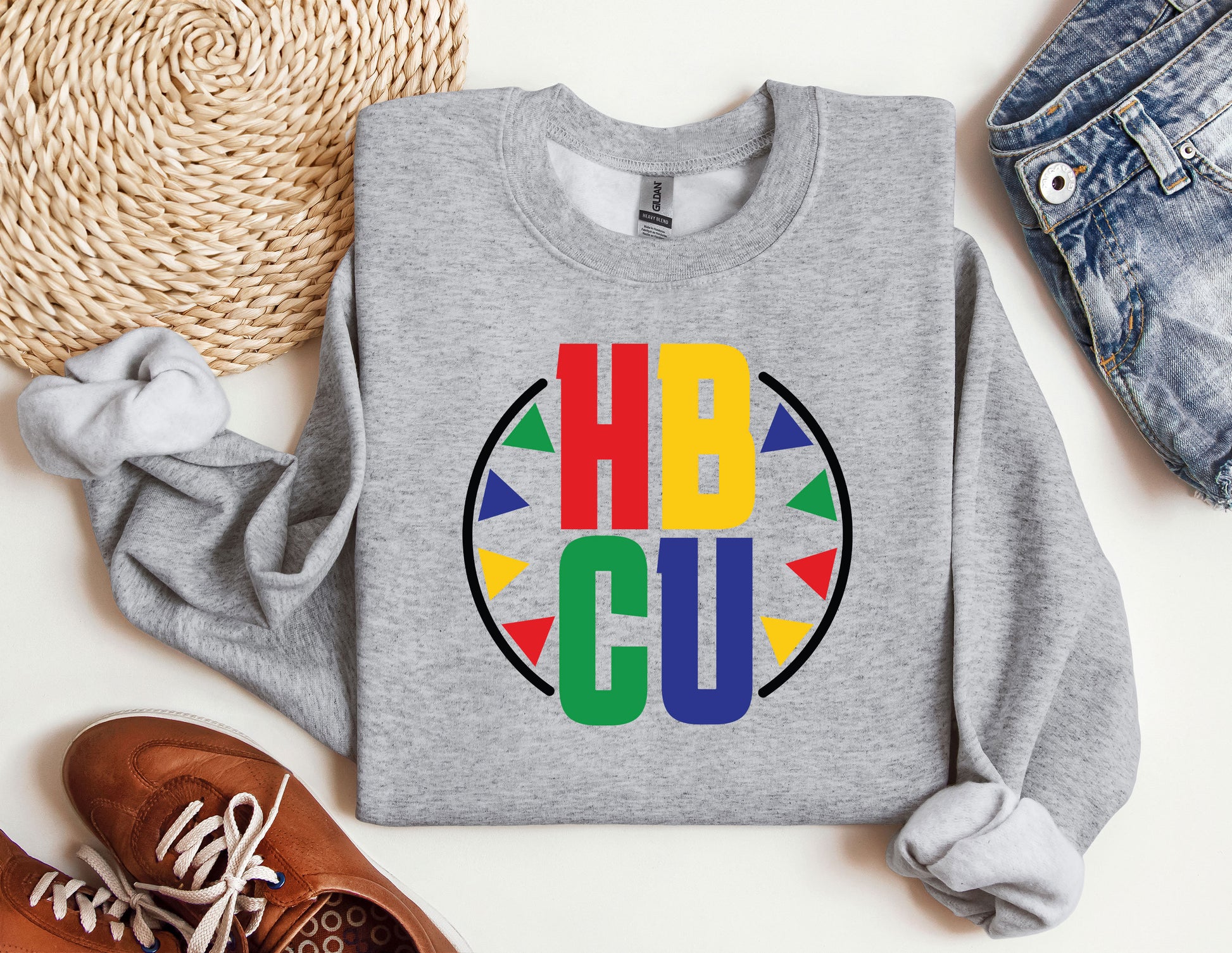 a grey sweatshirt with the words hb cuc on it