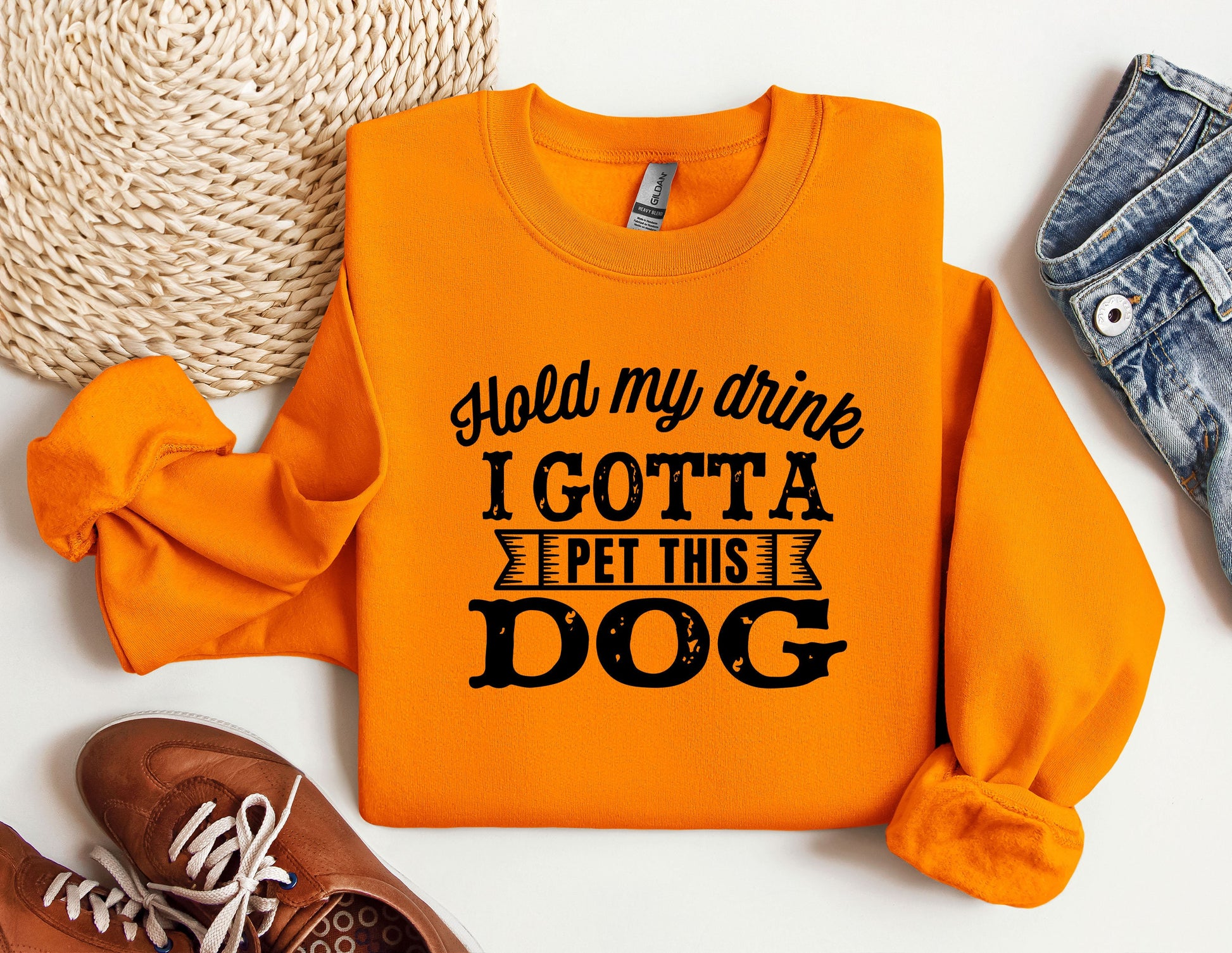 an orange sweatshirt with the words i gota pet this dog on it