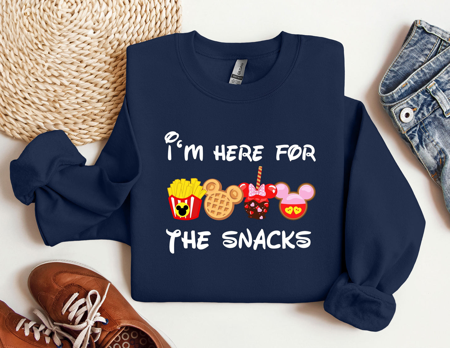 i&#39;m here for the snacks sweatshirt