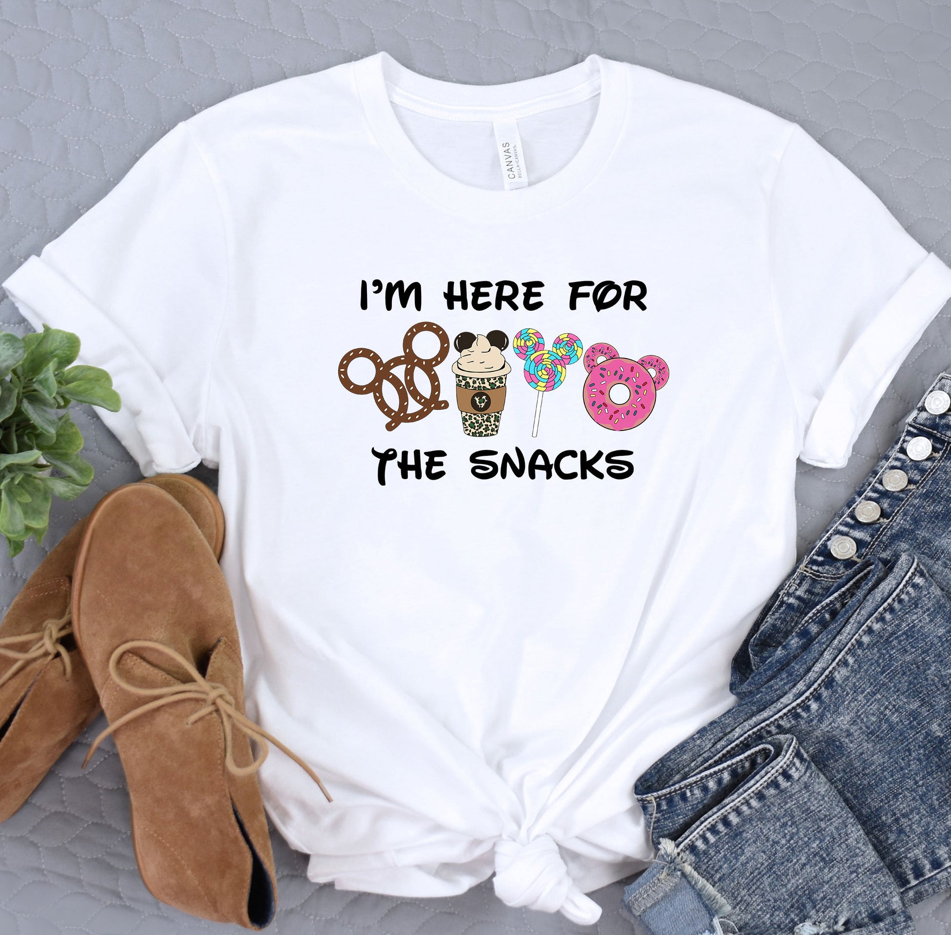 i&#39;m here for the snacks t - shirt