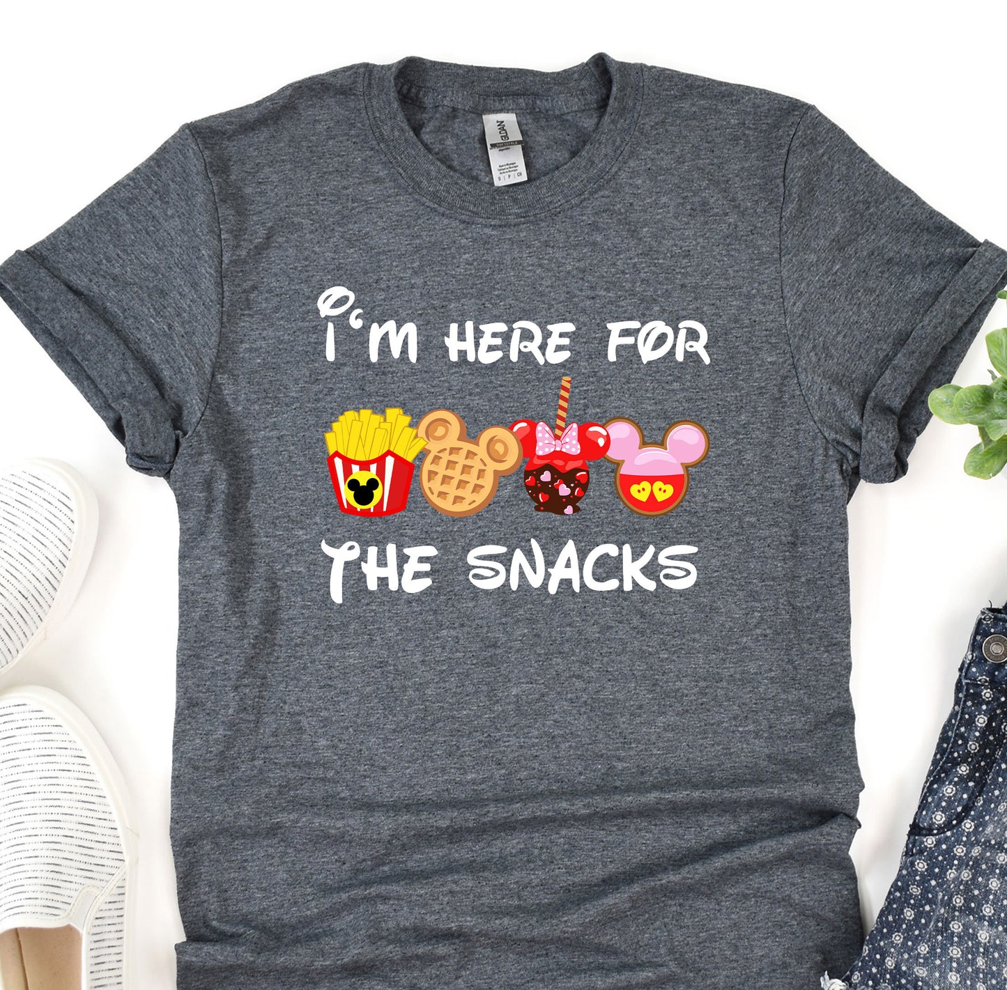 i&#39;m here for the snacks t - shirt