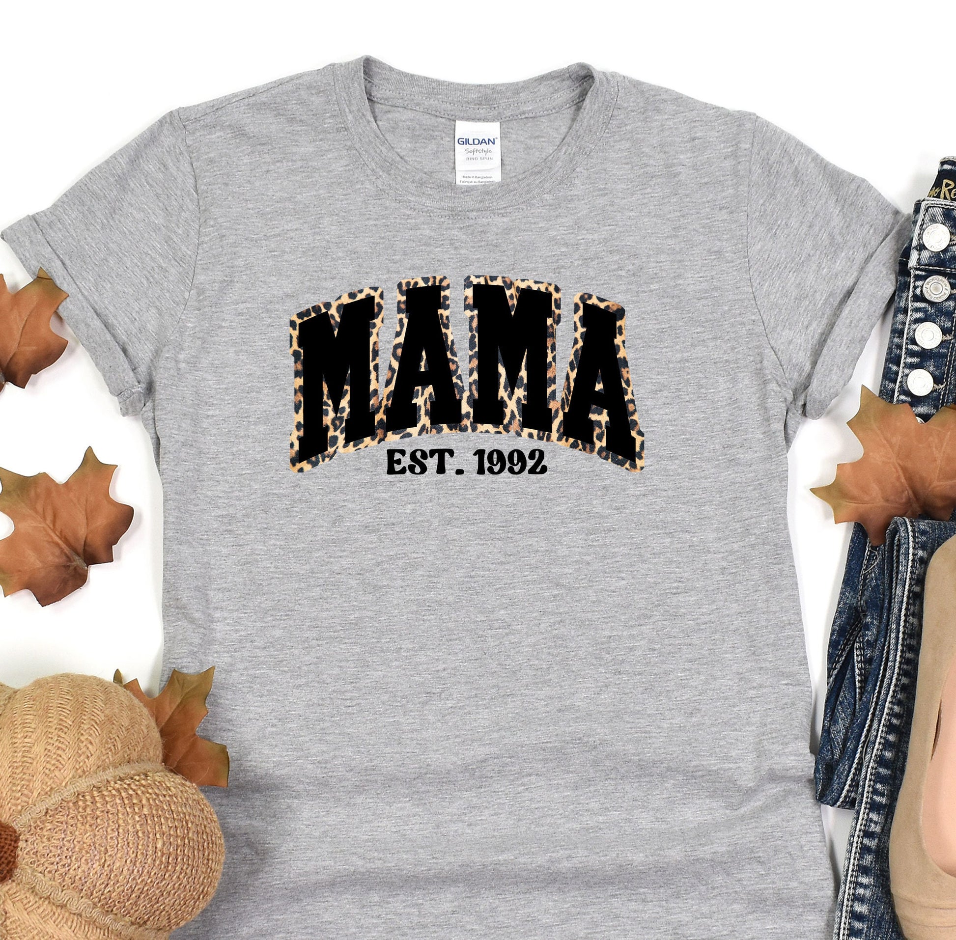 a gray shirt with the word mama on it