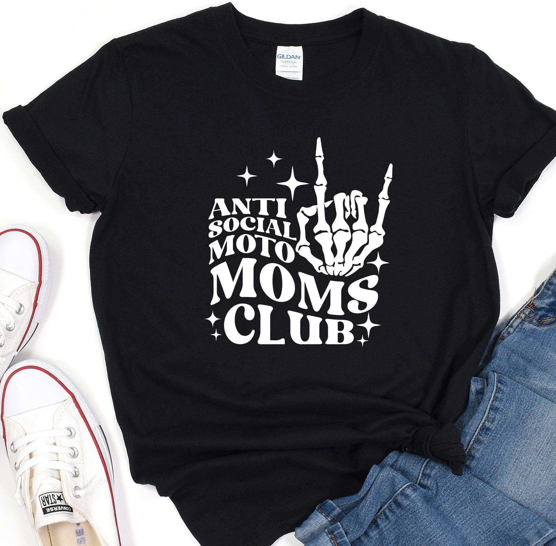 a t - shirt that says anti social moms club