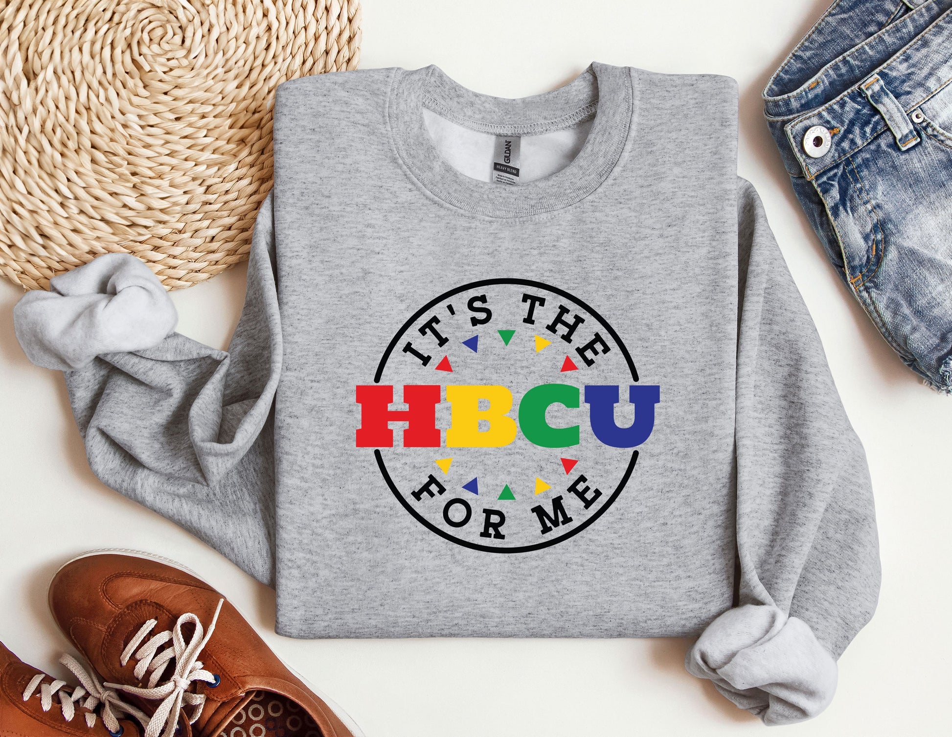 a sweater with the words hbcu for me printed on it