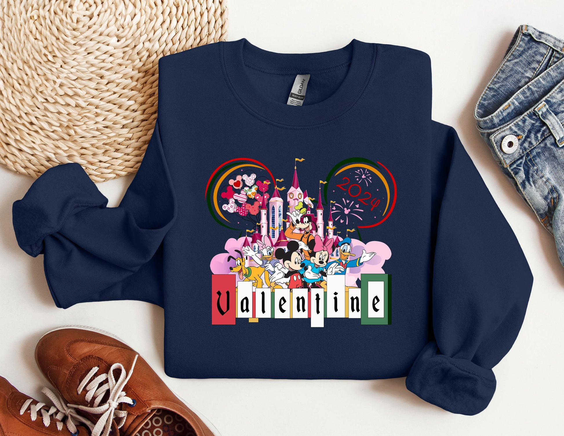 a mickey mouse shirt with the word disneyland on it