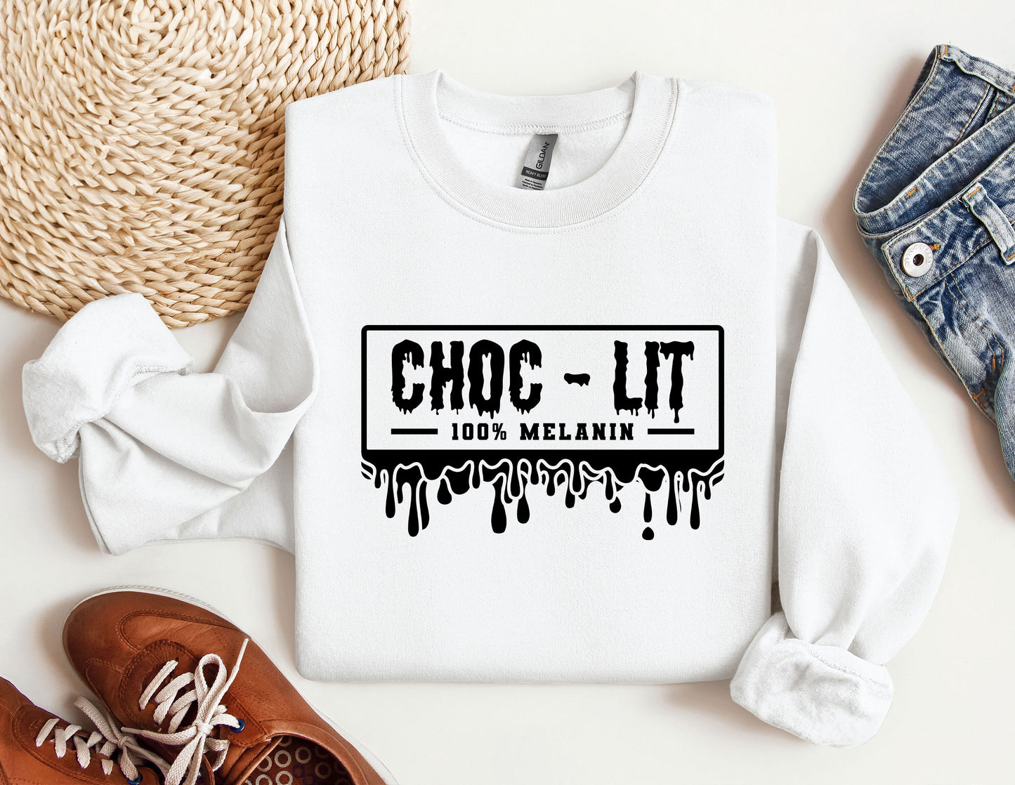 a white shirt with the words choc - lit on it