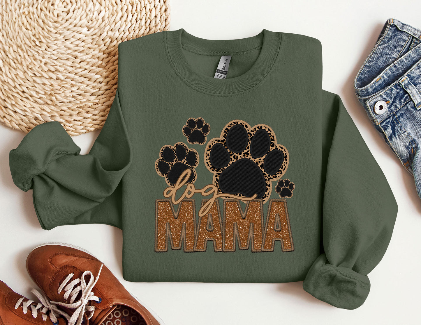 a green sweatshirt with the words mama written on it