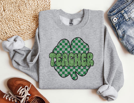 a st patrick&#39;s day shirt with a shamrock on it