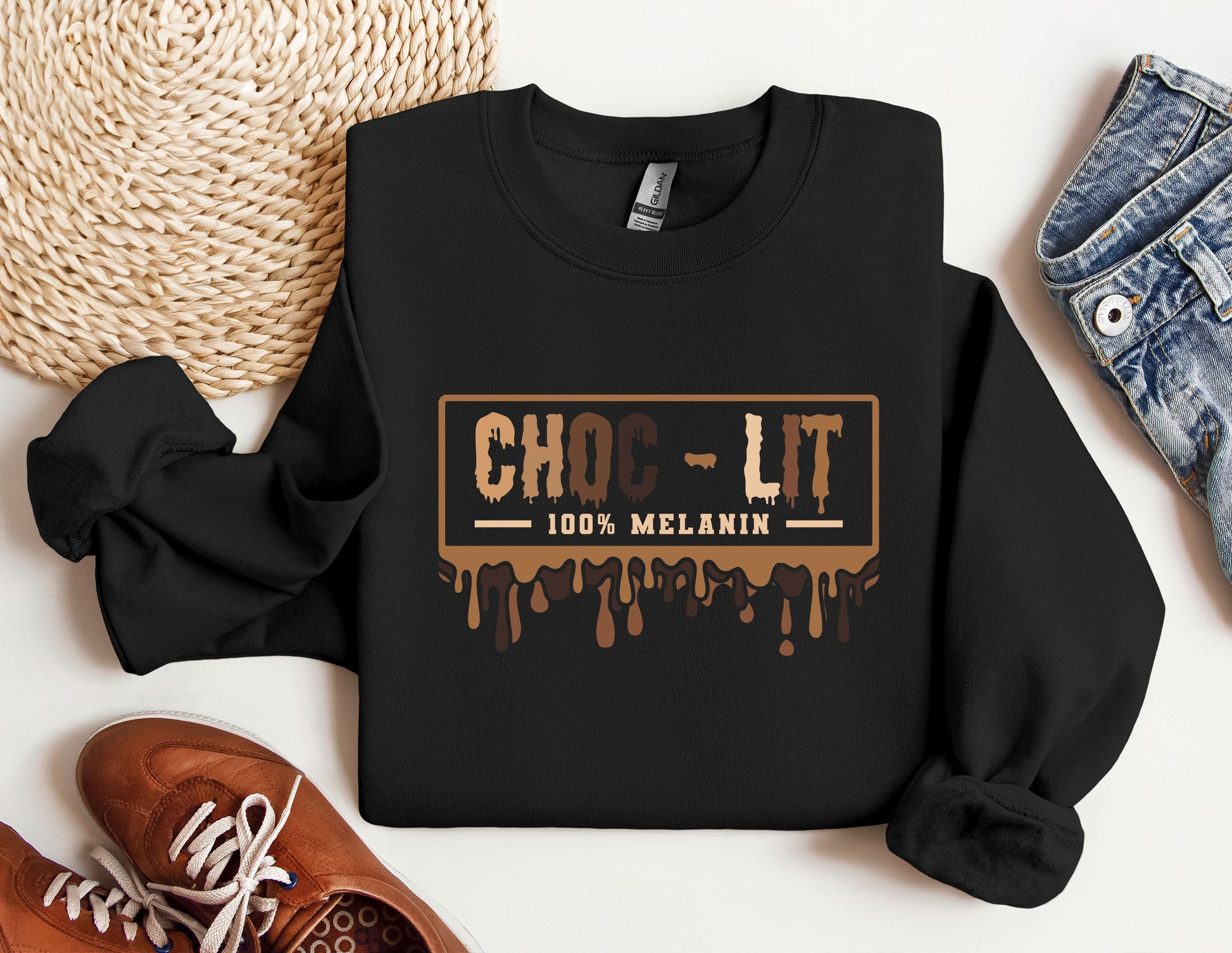 a black shirt with the words choc - lit on it