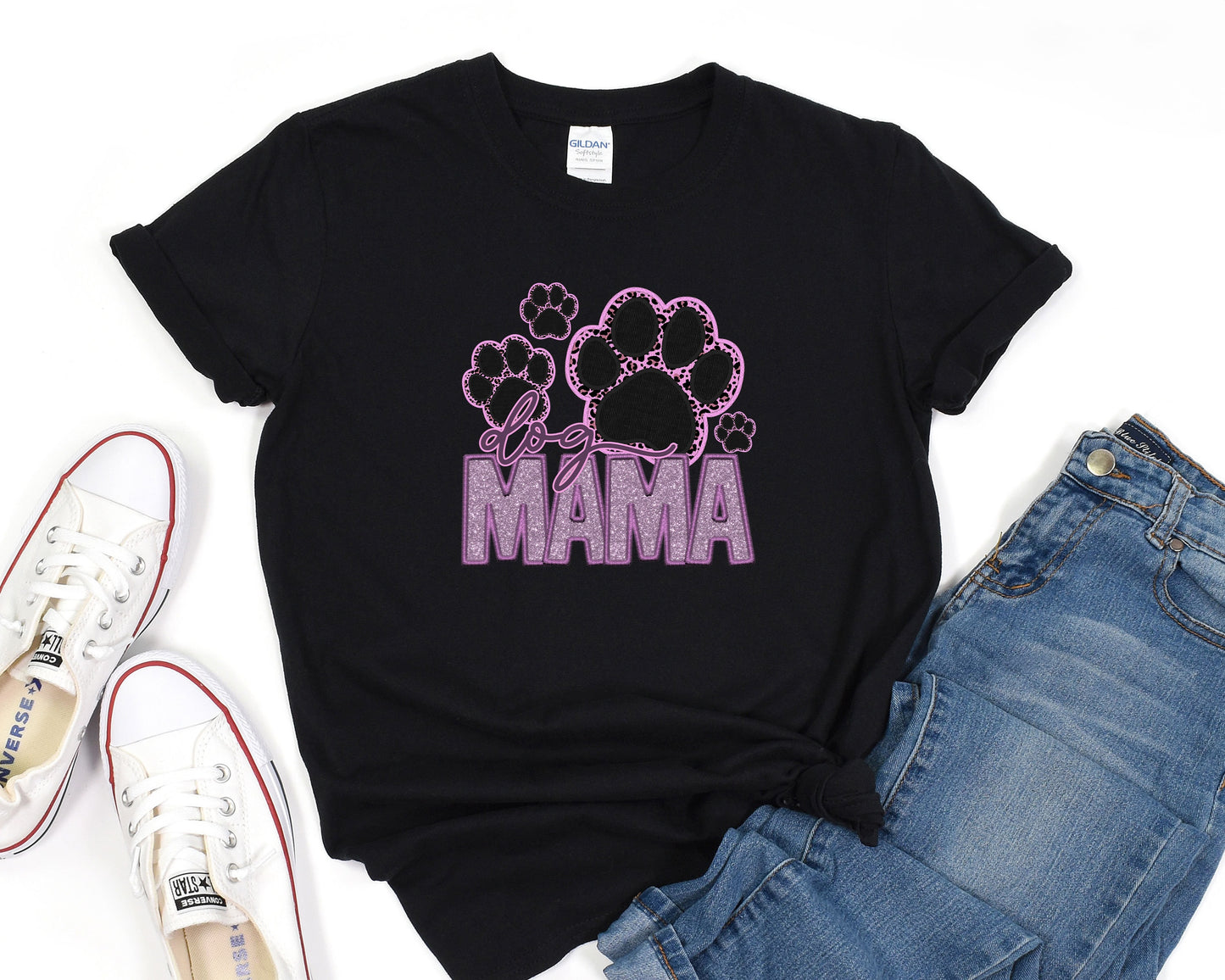 a t - shirt with the word mama on it