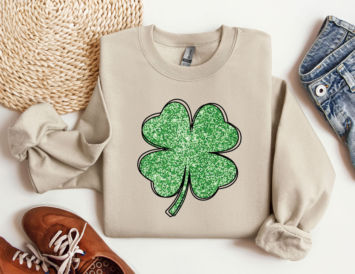 a st patrick&#39;s day sweater with a shamrock on it